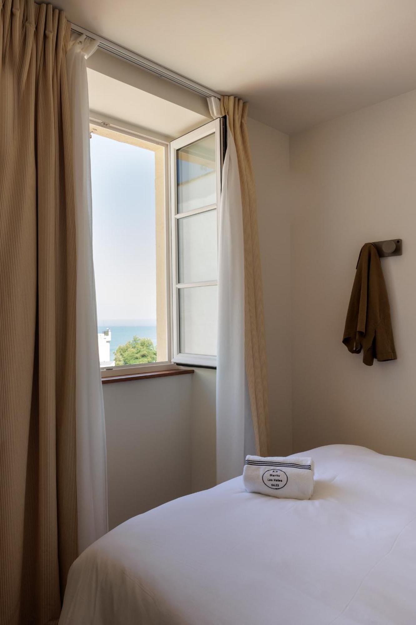 Alfred Hotels Les Halles Biarriz Exterior foto