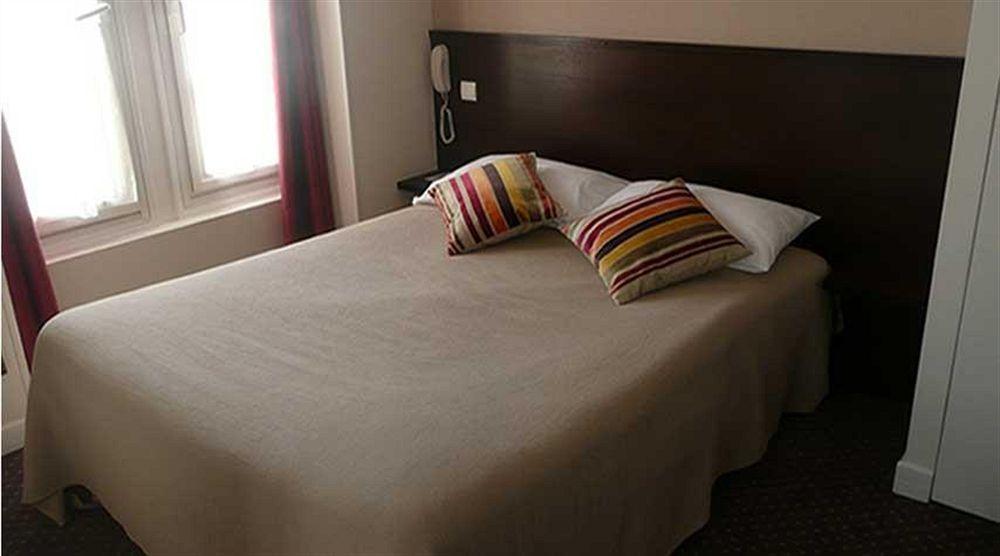 Alfred Hotels Les Halles Biarriz Exterior foto
