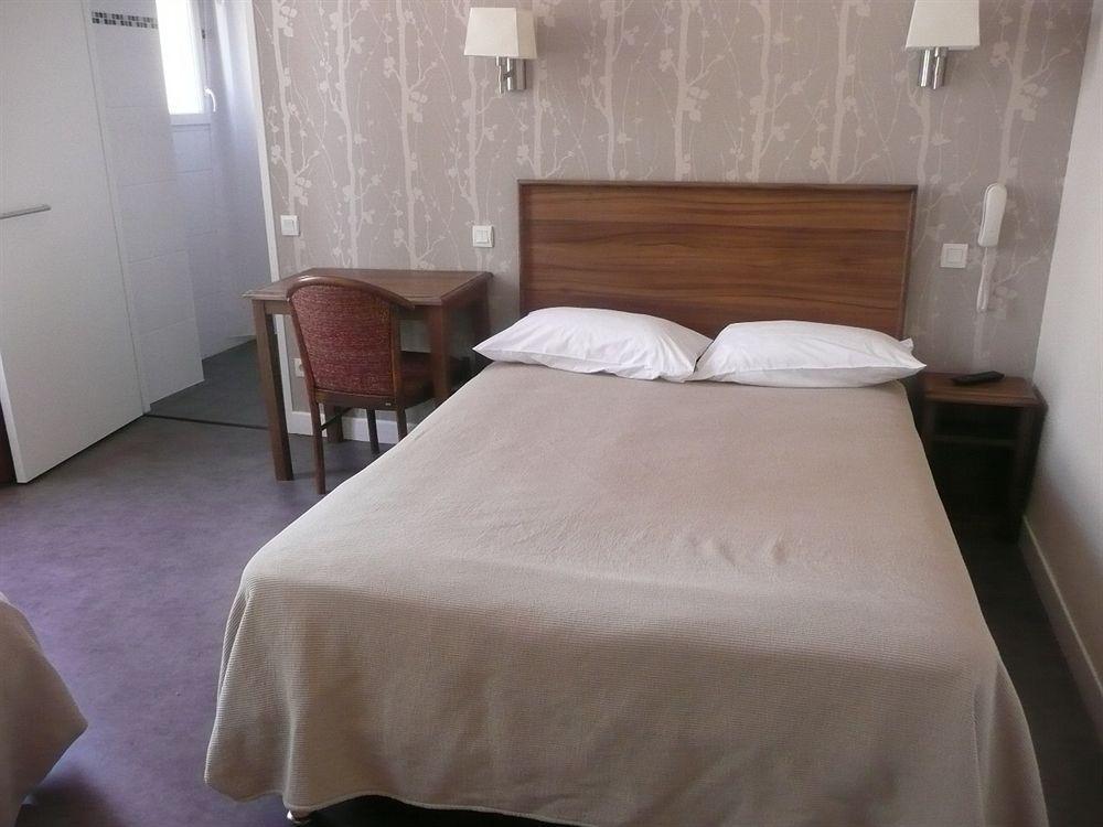 Alfred Hotels Les Halles Biarriz Exterior foto