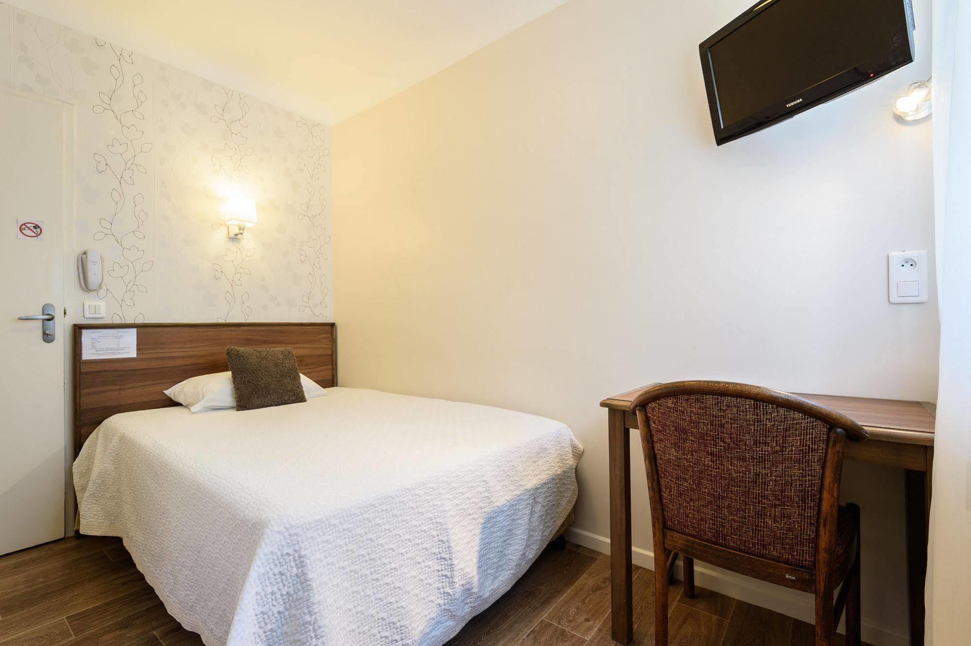 Alfred Hotels Les Halles Biarriz Exterior foto
